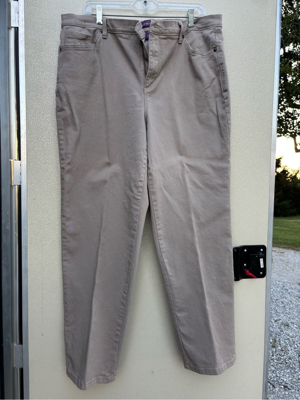 Gloria Vanderbilt Straight-Leg Pants in Taupe